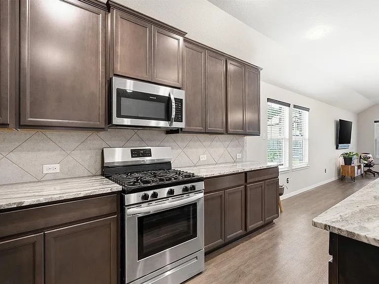 6303 Cambrai Wood Ln — Photo 8