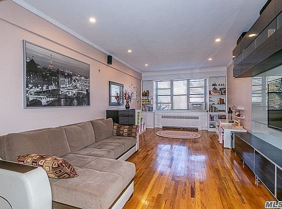 5th image of 1 Town House Pl APT 3M