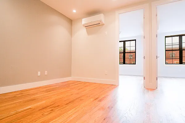 Rented by MySpaceNYC | media 18
