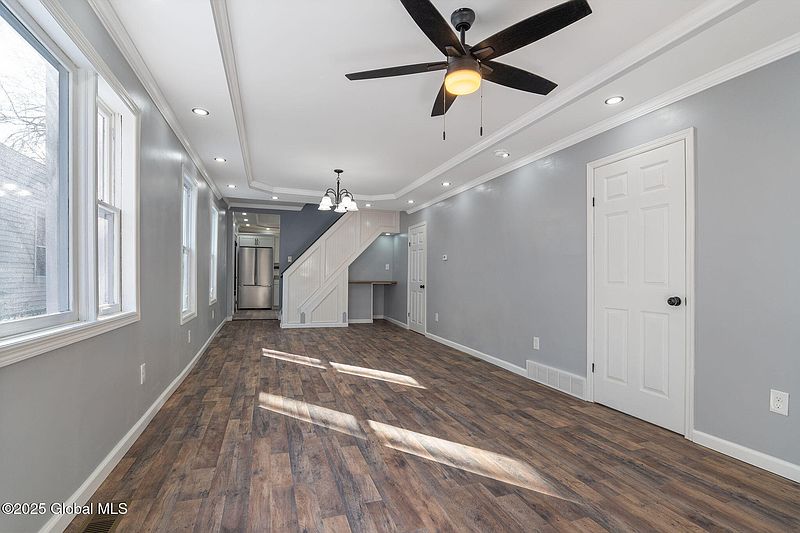 3rd image of 626 Lansing Street