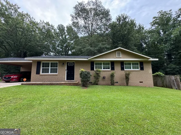 2027 Chestnut Log Dr, Lithia Springs, GA 30122