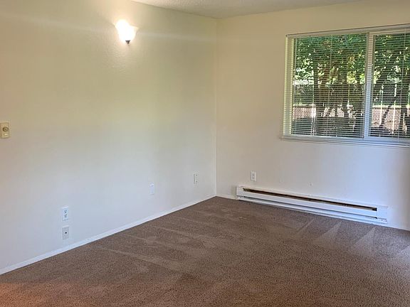 3rd image of 13501 98th Avenue Ct E APT 1