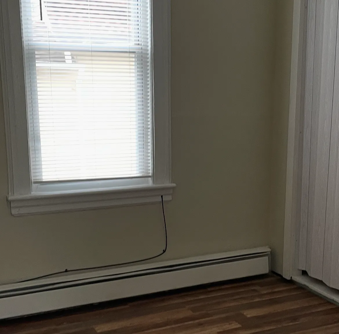 3 bed, 750 sqft, $1,950 — Photo 3