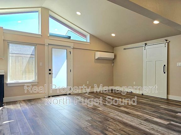4th image of 217 Avenue D Unit A