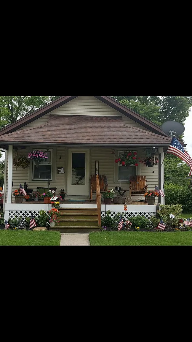 1304 Colwick Dr photo 1