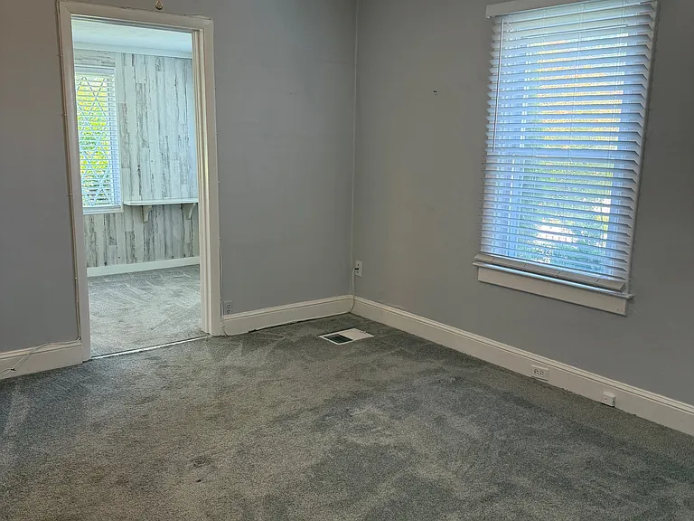 8 & 10 Gibbons Blvd — Photo 9