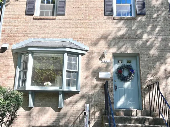 9599 Blake Park Ct, Fairfax, VA 22031