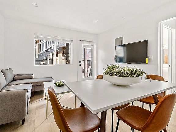 3rd image of 2620 Regent St #262-10632