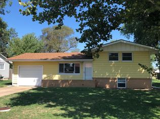 18 E Detroit Dr, Hutchinson, KS 67505