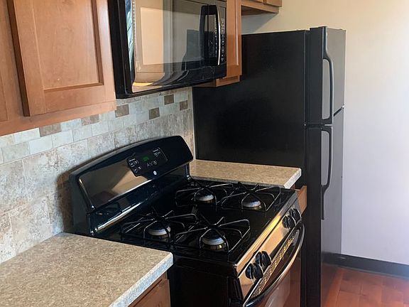 3rd image of 2208 Arlington Ave APT 8