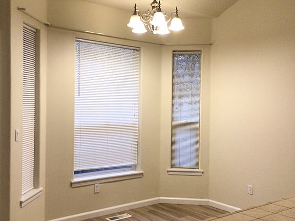 5th image of 4508 NE 104th Way