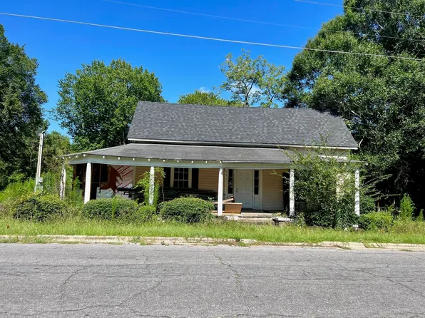 301 James St, Adrian, GA 31002