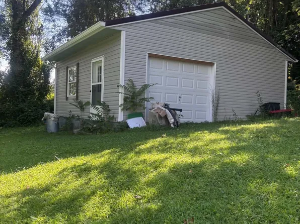 501 Back Valley Rd, Speedwell, TN 37870