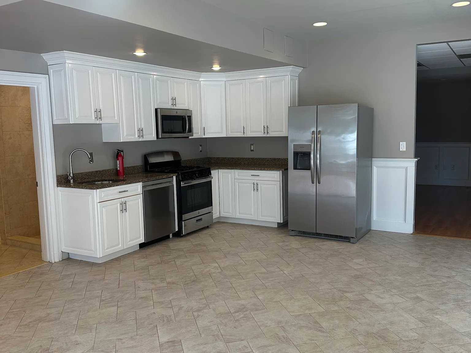 Deerfield Pl, North Reading — Photo 3