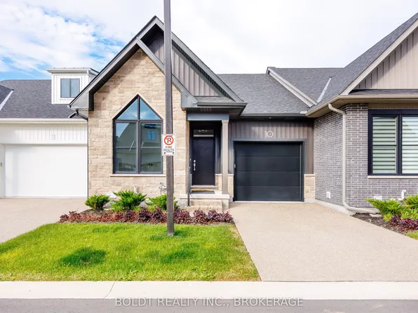 205 Saint Davids Rd #10, Thorold, ON L2V 2M2