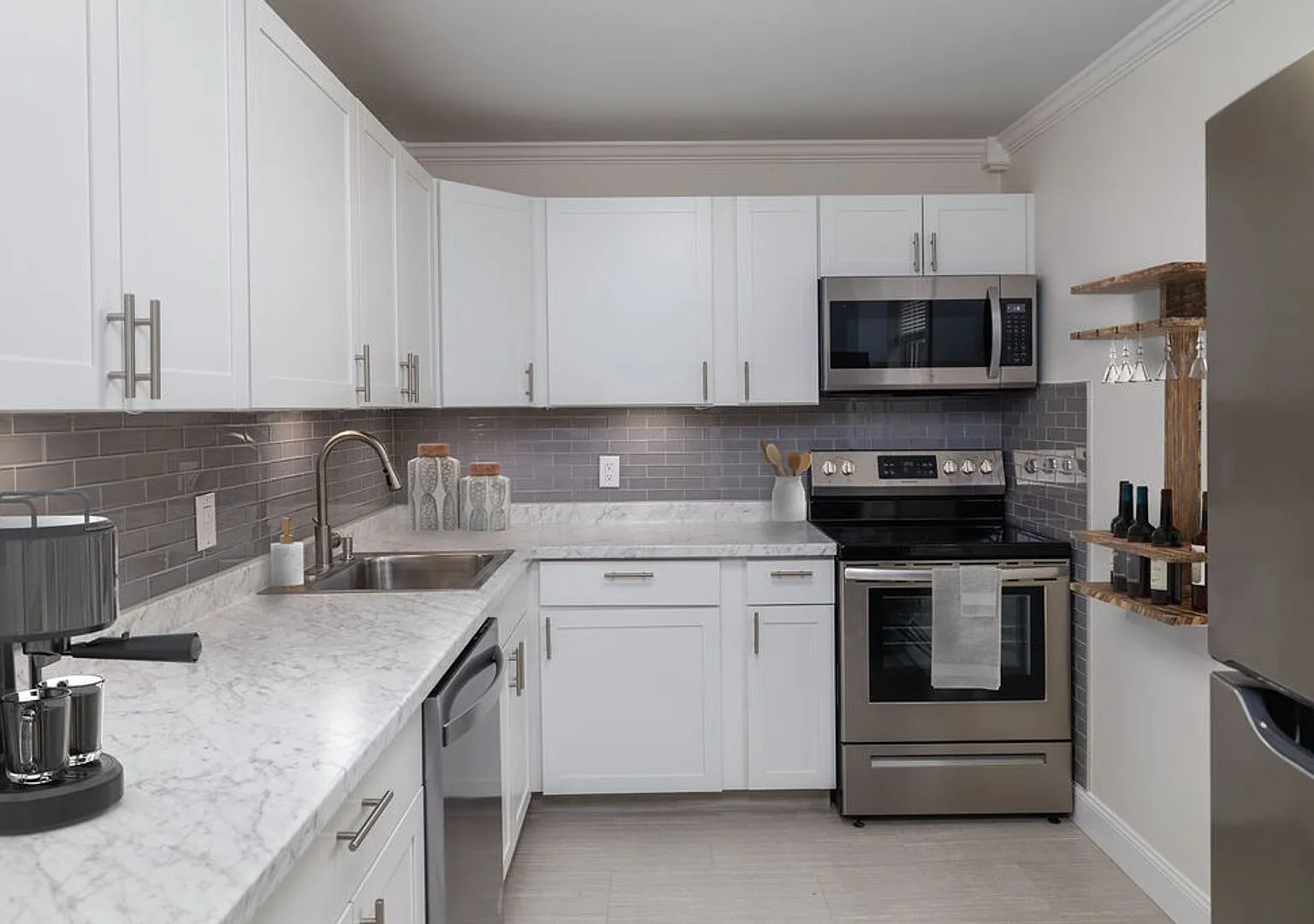 Briarwood House Apartments — Photo 4