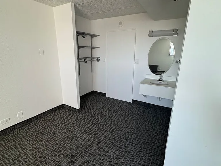 The McCoy at 8035 Apartments - Clive — Photo 54
