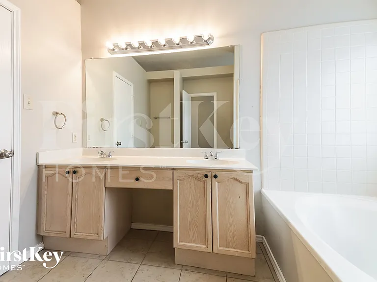 1733 Prescott Dr — Photo 13