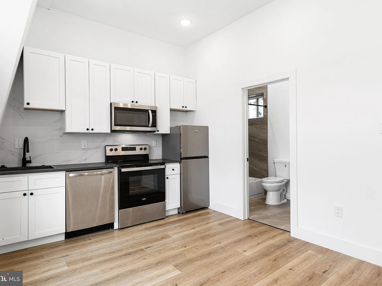 Studio, 500 sqft, $1,000 — Photo 2