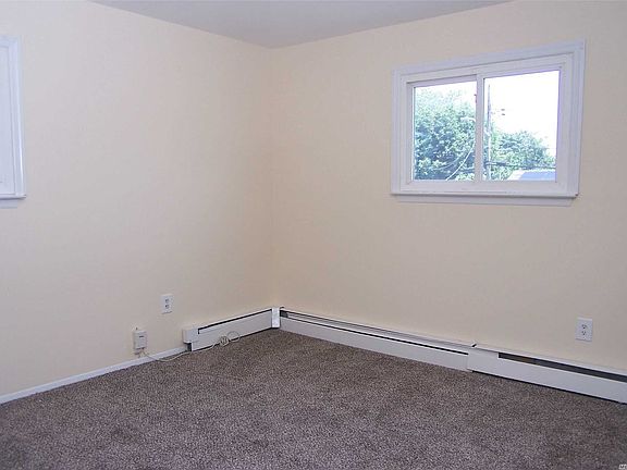 2nd image of 72 Lincoln Ave