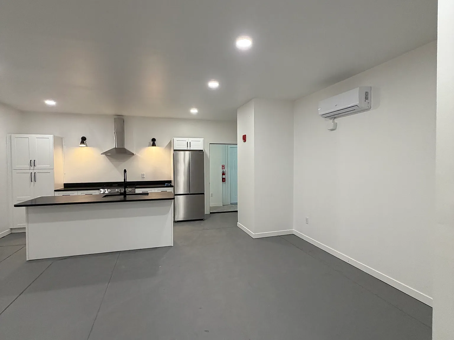 1 bed, 750 sqft, $1,400 — Photo 3