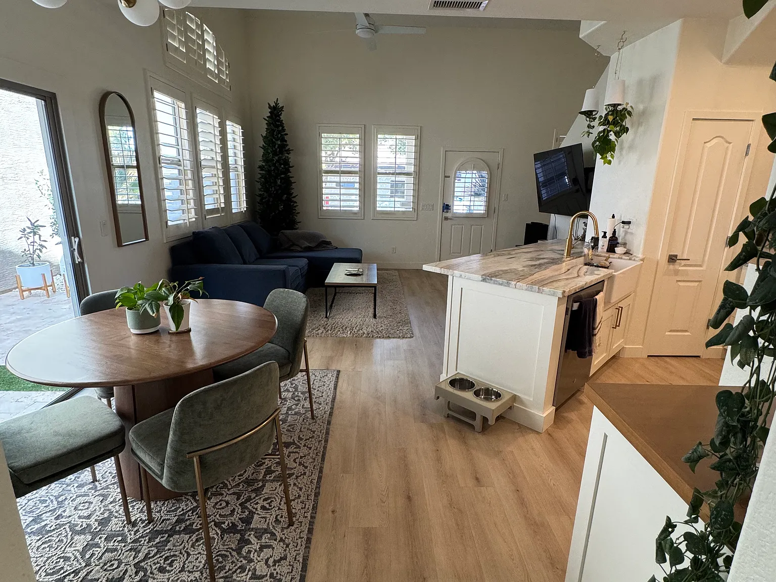4387 E Morrow Dr — Photo 4