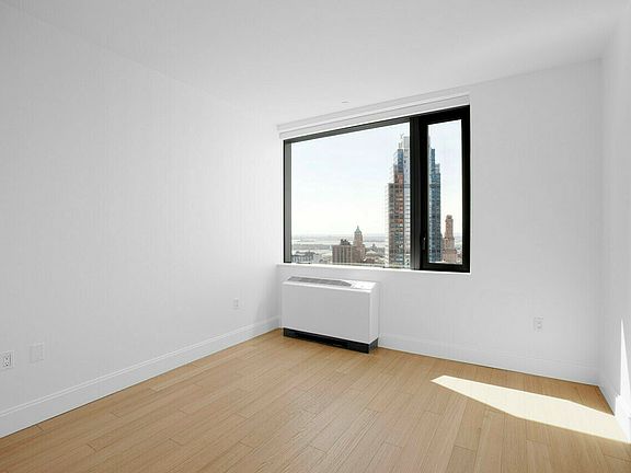 3rd image of 10 City Pt APT 35D