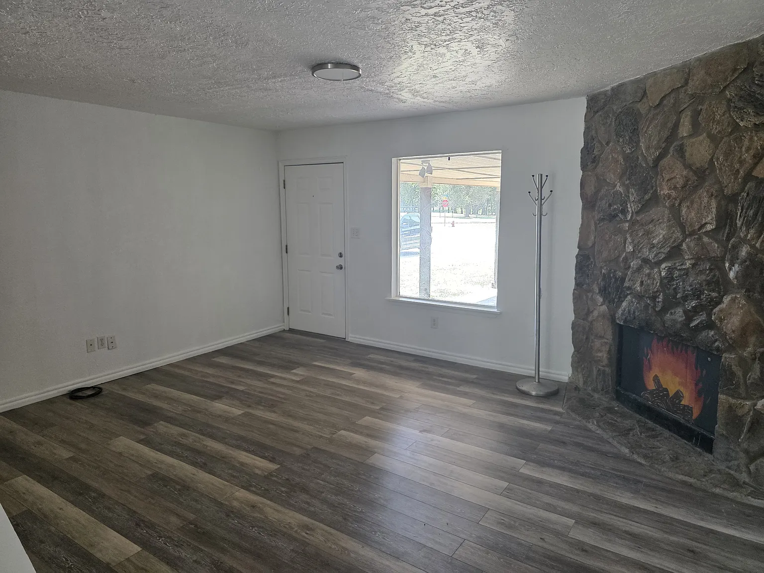 2 bed, 1156 sqft, $950 — Photo 4