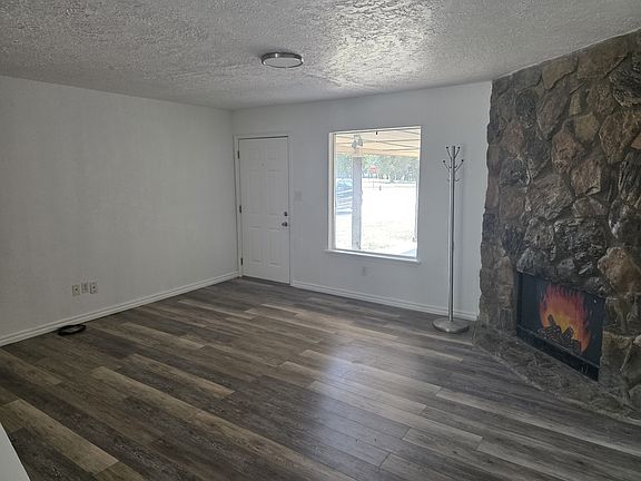 4th image of 637 Sinclair Dr