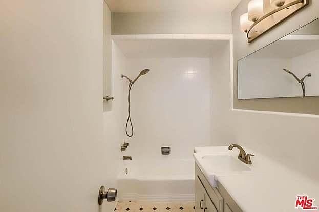 1st image of 1140 E Ocean Blvd