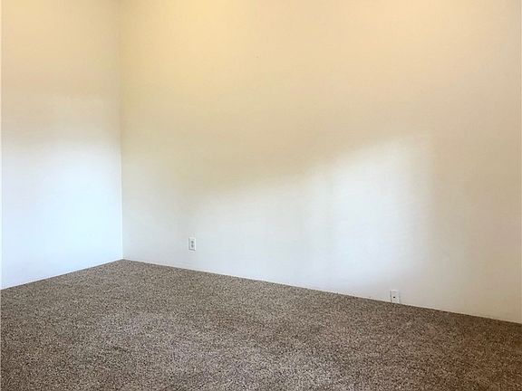 4th image of 12707 Vernon Ave SW