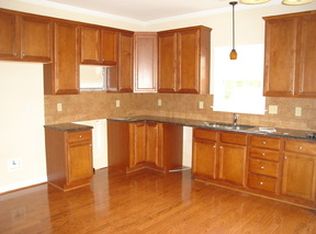 1155 Folkstone Ridge Ln, Winston Salem, NC 27127