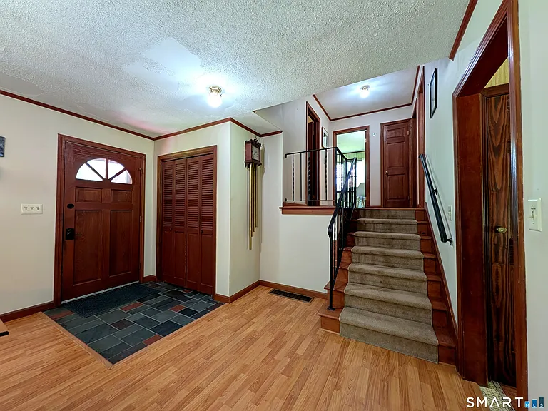 17 Colebrook Rd — Photo 7