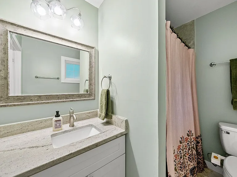 1002 Bacon St — Photo 24