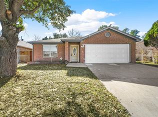 2315 Chris Ct, Grand Prairie, TX 75050