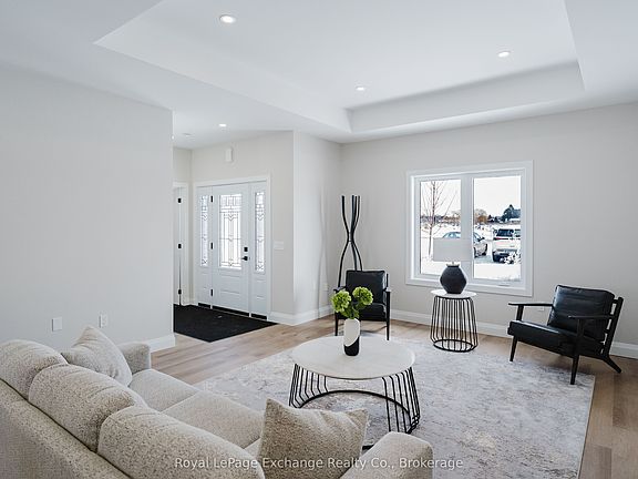 4th image of 1071 Waterloo St N Unit 42
