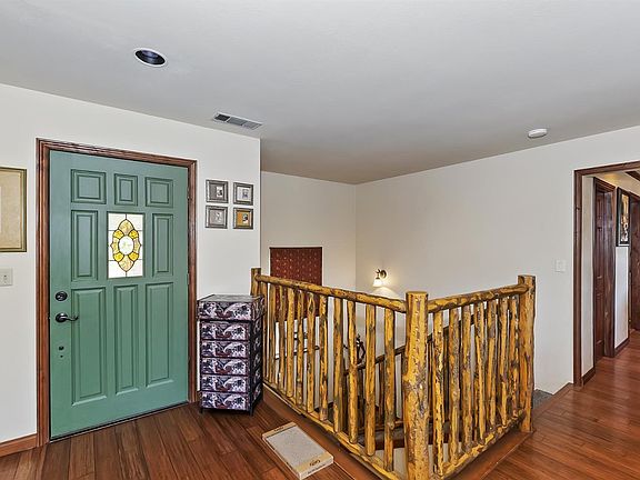 4th image of 27388 Elmwood Dr