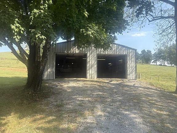 2nd image of 229 McClures Bend Ln