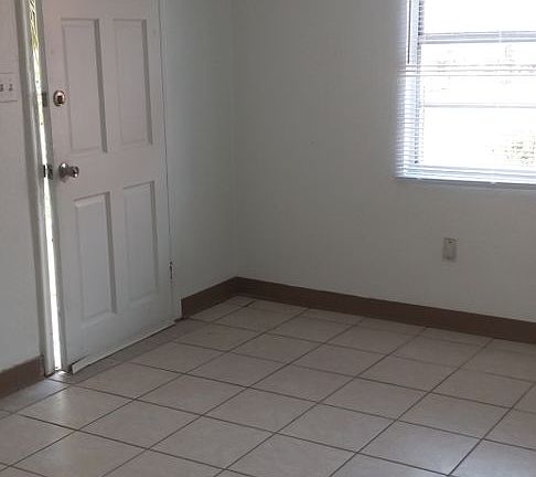 4th image of 1409 Melvin St