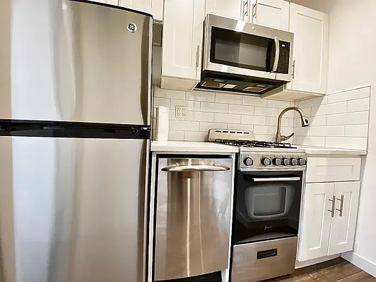 Rented by REAL New York | media 8