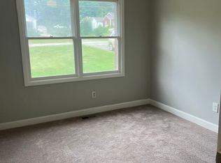 328 Millsaps Rd, Statesville, NC 28625