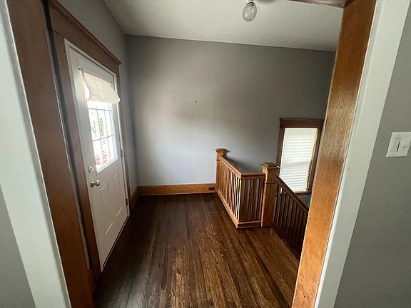 4th image of 373 Linden Ave
