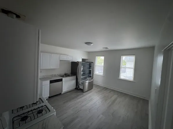 52 Davis St #2, Danbury, CT 06810