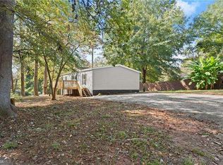 470 Gold Hill Dr SE, Acworth, GA 30102