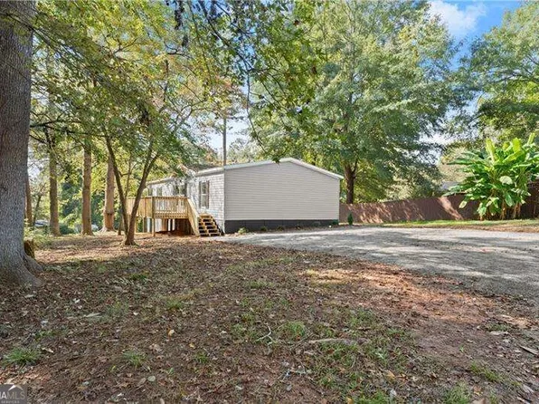470 Gold Hill Dr SE, Acworth, GA 30102