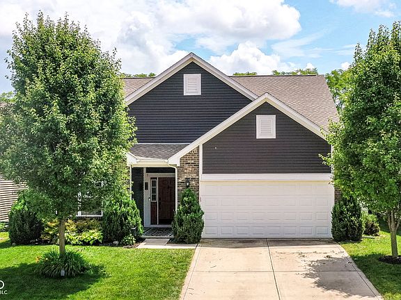 3rd image of 561 Farnham Dr