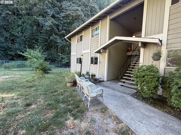 6610 SW Terri Ct, Portland, OR 97225