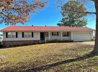 205 Cardinal St, Harrison, AR 72601