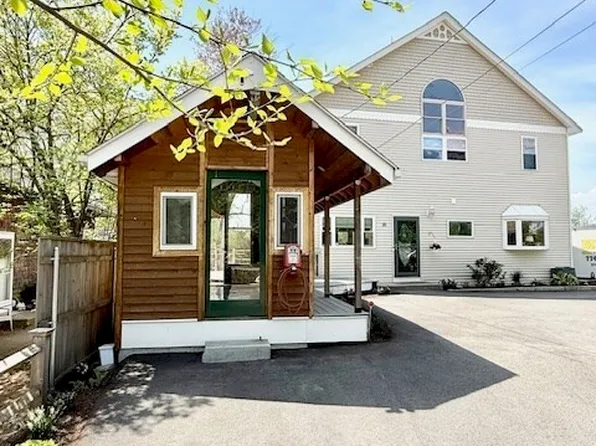 10 Carlson Rd, North Attleboro, MA 02760