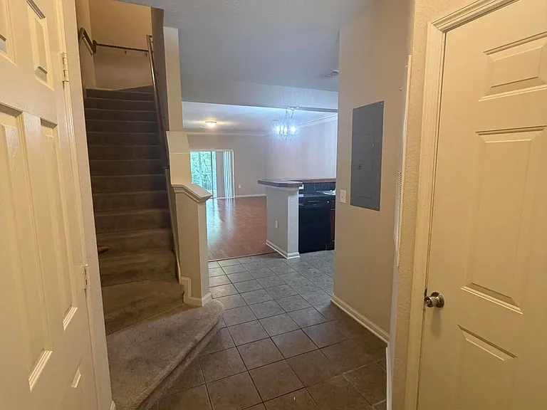 806 Baldwin Rowe Cir — Photo 10